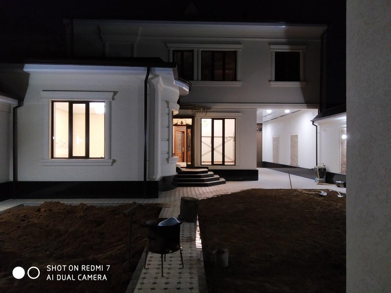 Продаётся евро-дом 5 соток, 8 комнат, 500 м2, 3 уровня ор-р; Саламатина	 - фотография