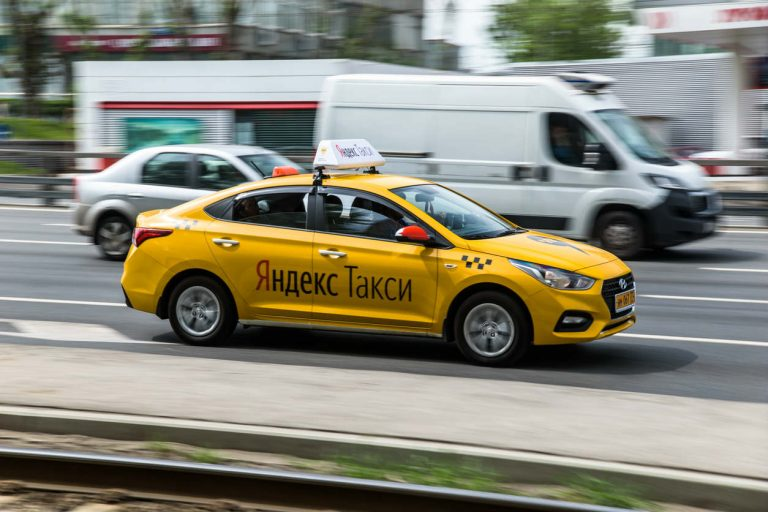 Yandex Taxi нужны водители - фотография